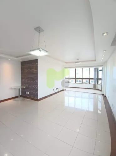 Apartamento para venda com Vista Mar na Orla dos Cavaleiros - Macaé/RJ.