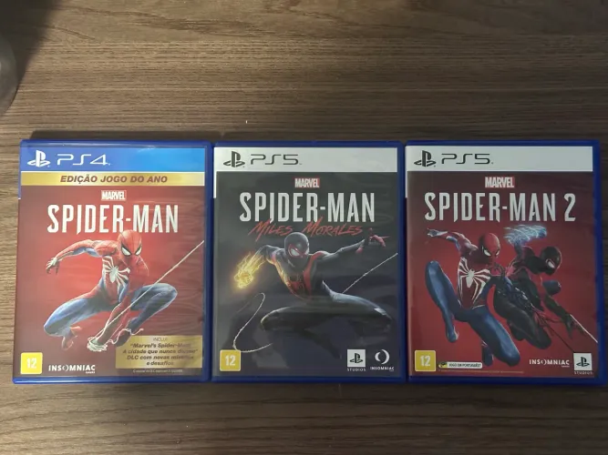 Kit com 3 jogos do Spider Man PS4/PS5 mídia física