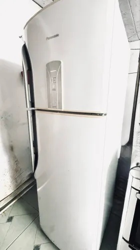 Geladeira Panasonic Duplex Frost Free Turbo $ 790