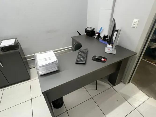 Mesa Escritório em L com fichário