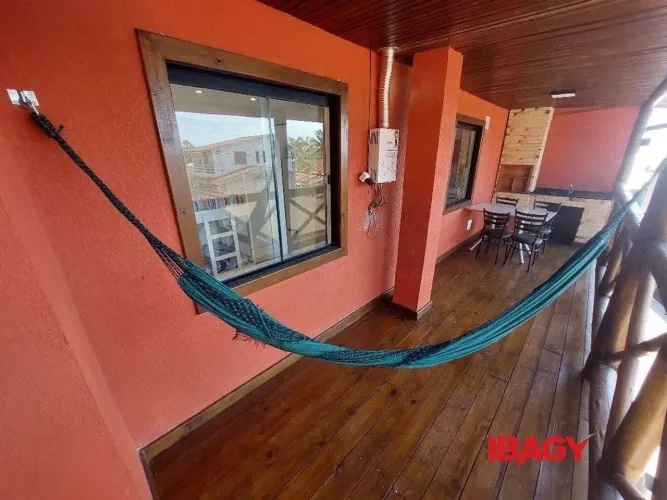 Excelente Apartamento 2 dormitório(s) em Ribeirão da Ilha - Florianópolis