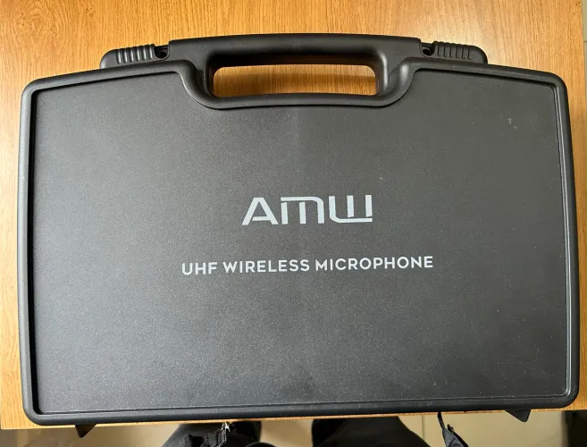 Microfone auricular sem fio AMW