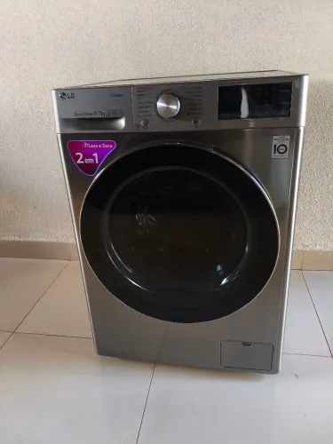 Lava e Seca LG 11kg 220 volts -Semi Nova