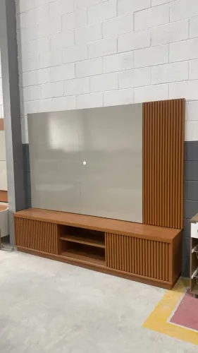 RACK + PAINEL RIPADO 1,80 