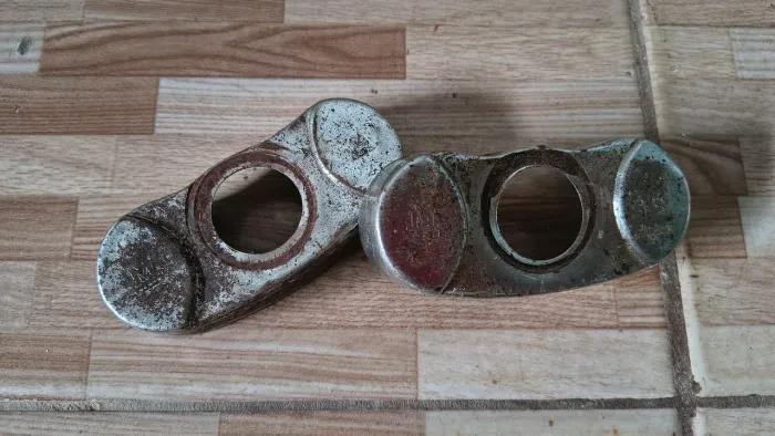 Ombreiras para garfo Monark
