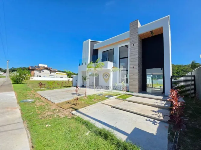 Casa alto padrão 5 quartos, Condomínio Viverde - Rio das Ostras/RJ.