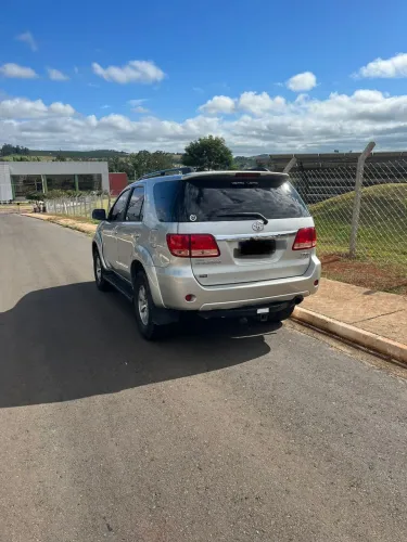 Toyota Hilux SW4 SRV D4-d 4X4 3.0 TDI Dies. AUT 2006
