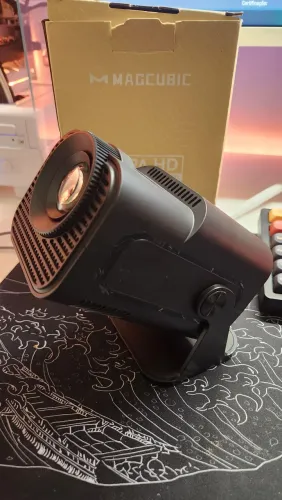 Projetor Magic Cube HY320 Mini