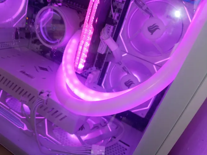 PC GAMER - XEON2667v4 + RX580 e windows 11
