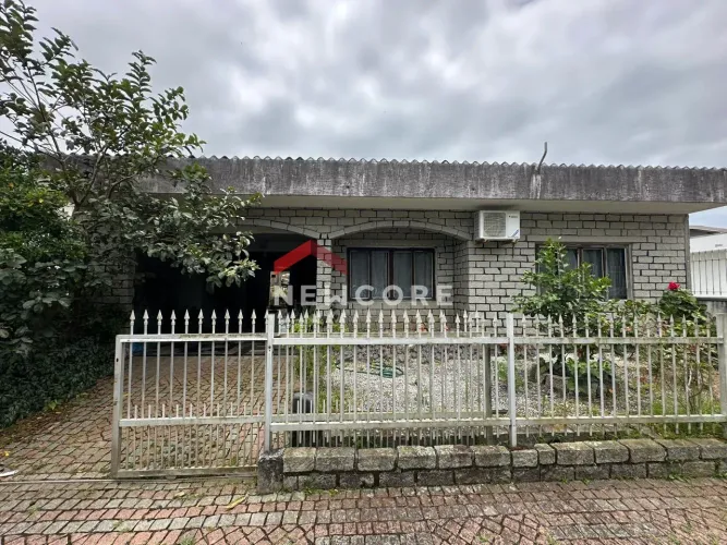 Casa em Rua Maria Joaquina Corrêa - Barra - Balneário Camboriú/SC