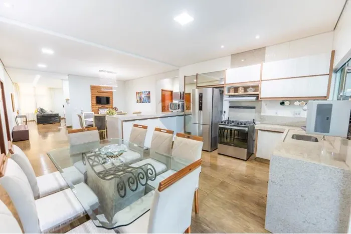 Casa condominio Entre Lagos ! Conforto e Segurança