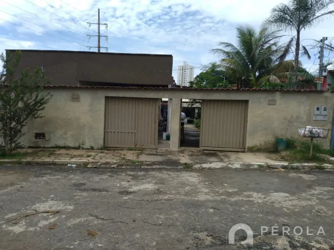 Casa em Setor dos Funcionários - Goiânia