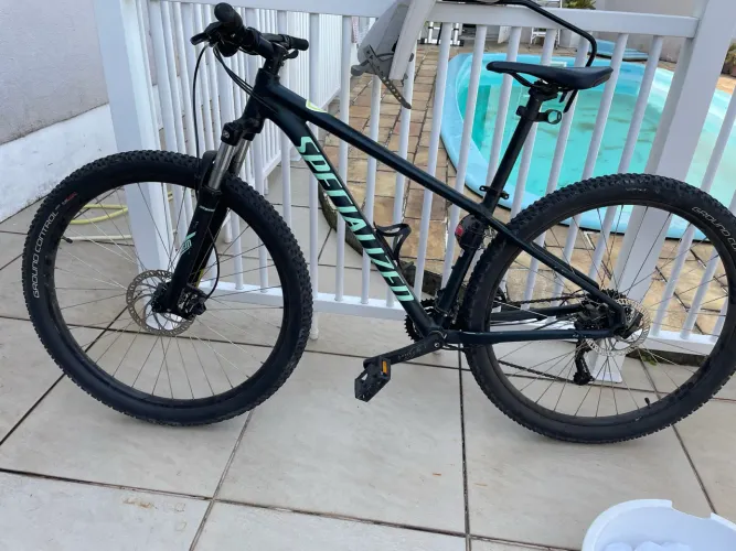 Bicicleta Specilized Sport Rockhooper tamanho M