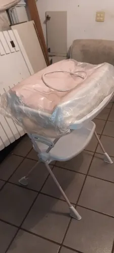 Vendo banheira e.trocador bebê menina
