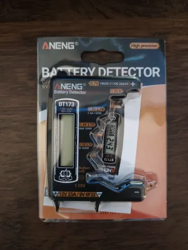 Testador digital automático de pilhas e baterias ANENG. Testa vários tipos de pilhas