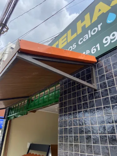Telhas sanduíche / serralheiro; instalador