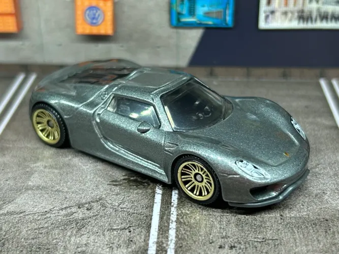 Matchbox Porsche 918