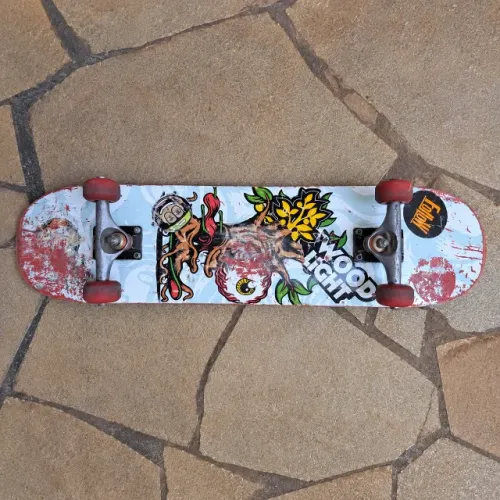Skate shape maple woodlight