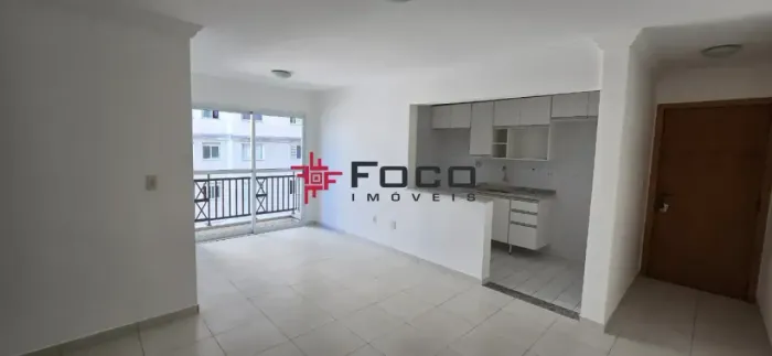 Apartamento com 3 dormitórios para Locação no Monte Castelo
