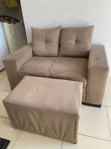 Vendo um sofa  de 2 lugares e um por