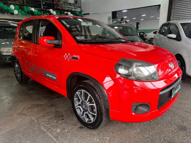 Fiat Uno Sporting 1.4 EVO Fire Flex 8V 4P 2012