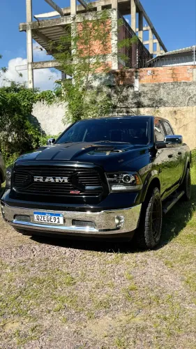 Ram Classic Laramie 5.7 V8 16V Gasolina 4X4 Aut. 2022