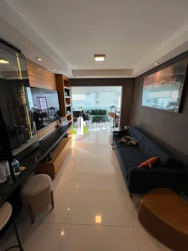 Apartamento de Alto Padrão Porteira Fechada à Venda no Recanto Jacarandá