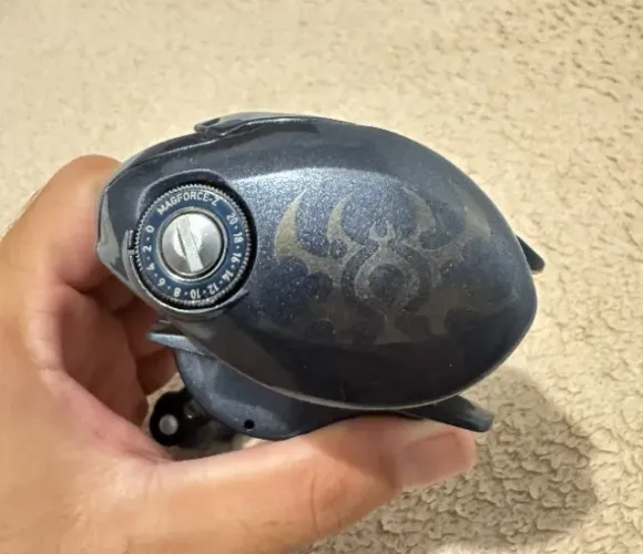 Carretilha Daiwa Tatula CT 100XS - Manivela Direita | Recolhimento 7.3:1