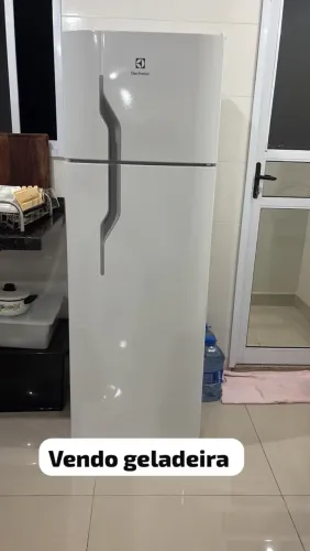 Geladeira Eletrolux 220 v defrost - 260 L