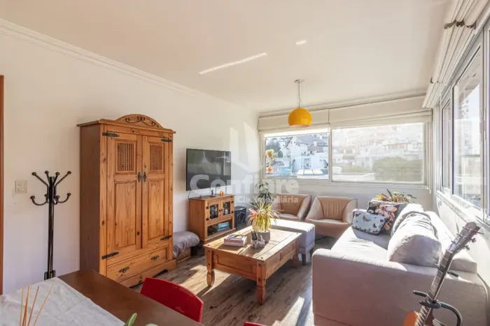 Ótimo apartamento 3 d c/2 gar no Petrópolis