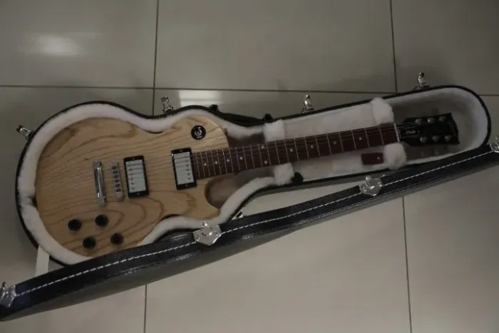 Guitarra Gibson les Paul Studio Swamp Ash