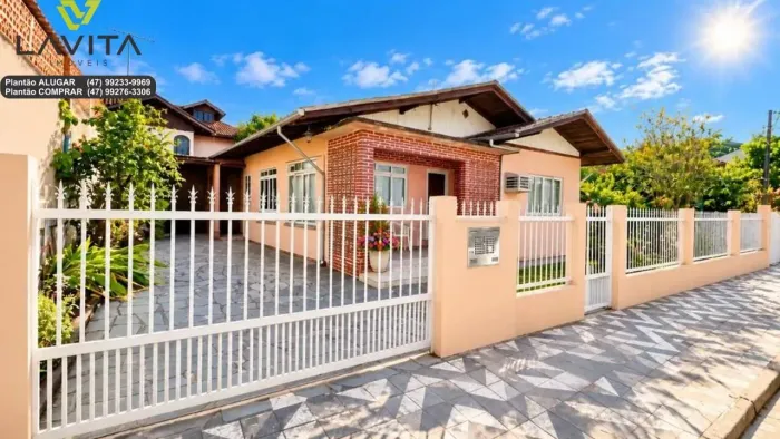 Casa com 3 dormitórios à venda, 210 m² por R$ 650.000 - Vorstadt - Blumenau/SC. Próximo ao