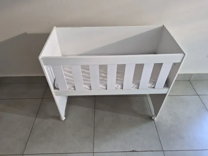 Vendo Mini berço 100,00