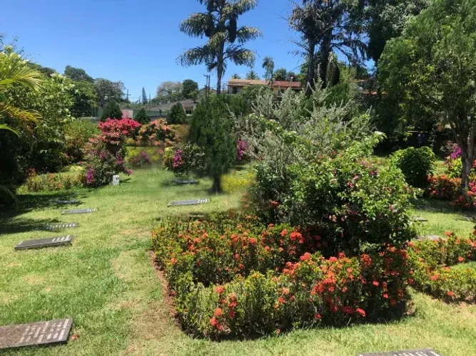 Jazigo Perpétuo para duas pessoas no Cemitério Parque da Colina, Niterói