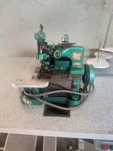 Máquina overloque semi industrial 