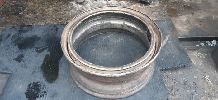 Roda sem Câmara raiada