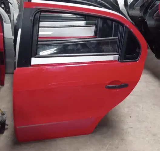 Porta traseira esquerda Volkswagen gol g5 g6 g7 g8 original
