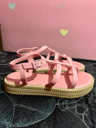 Melissa Rose 35