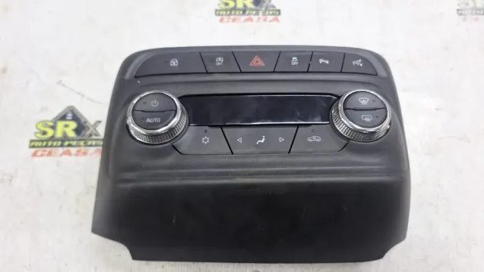 Comando Ar Condicionado Tracker Premier