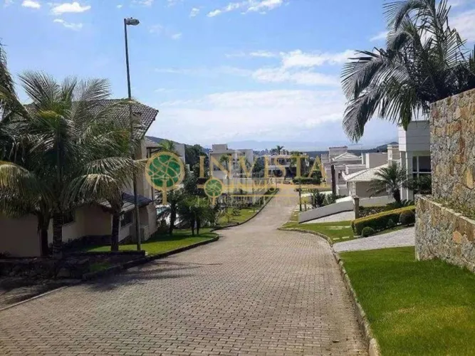 À venda | Terreno de 794 m² em condomínio fechado - Próximo à UFSC, em Florianópolis.