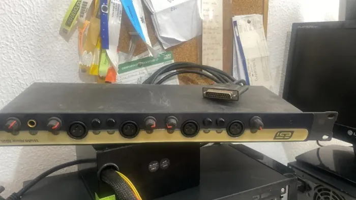 PLACA DE AUDIO  - aceito troca