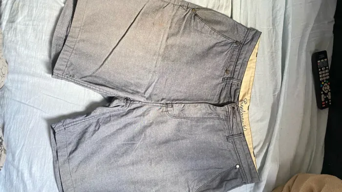 Bermuda cargo sarja pouco usada