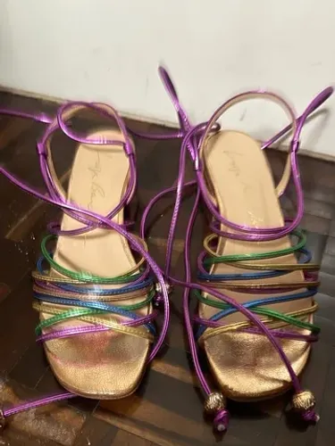 Sandália Luiza Barcellos colorida 