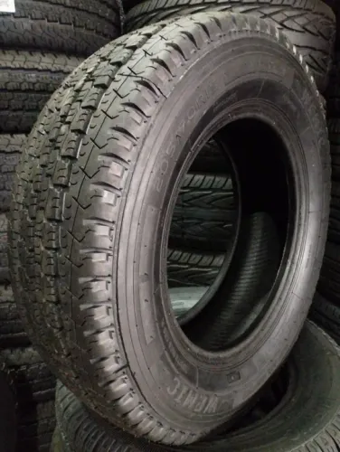 PNEU 205/70/R15 CARGA REMOLD 