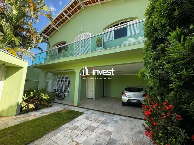 Vende-se casa de dois andares na Vila Olímpica