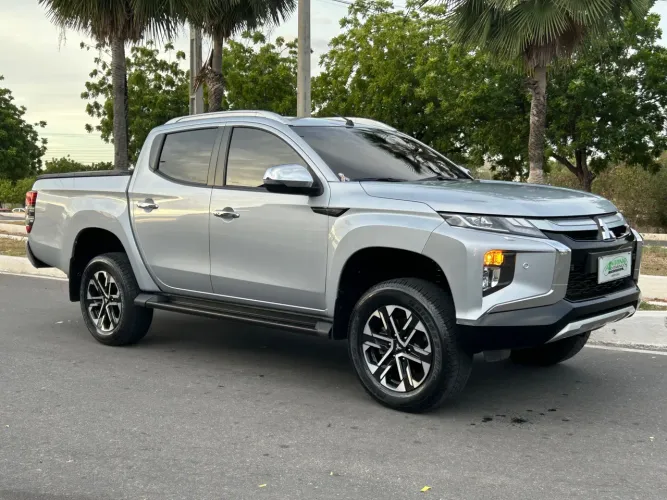 MITSUBISHI L200 TRITON HPE-S 2.4 DIESEL 4x4 AUT. 2025