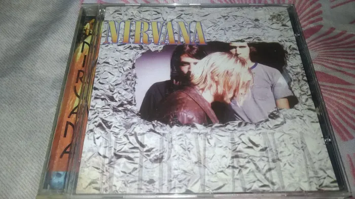 Nirvana cd the singles. Compilado dos singles sem repetições