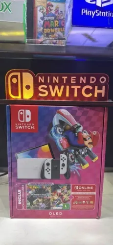 Nintendo Switch Oled Mario Kart 8 com 3 meses