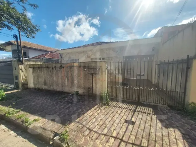 Casa térrea para venda na Vila Sônia, 2 quartos, 1 suíte, 4 vagas, 151m²