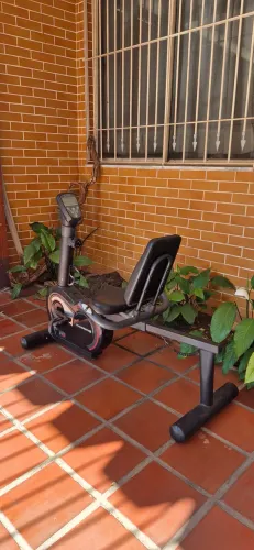 Bicicleta Ergométrica Horizontal Movement H3